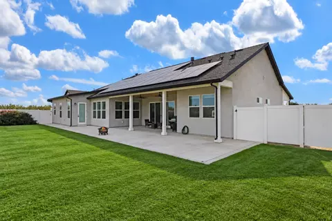 Exterior - 16464 Fox Rd, Lodi, CA 95240 photo 7 of 18