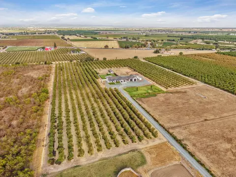 View/Area - 16464 Fox Rd, Lodi, CA 95240 photo 4 of 7