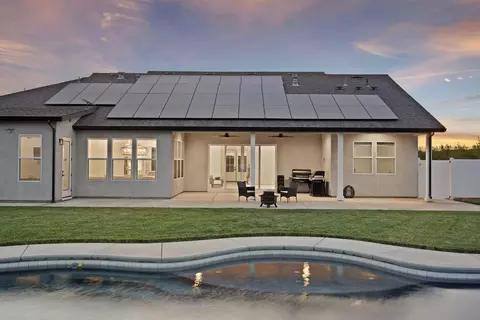 Exterior - 16464 Fox Rd, Lodi, CA 95240 photo 14 of 18