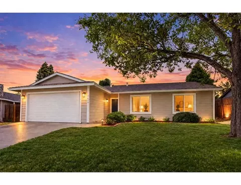 7020 Woodmore Oaks Dr, Orangevale, CA 95662