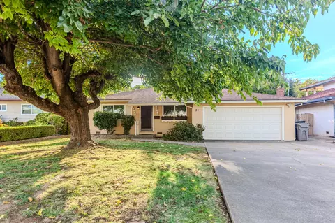 57 Malone Ct, Sacramento, CA 95820