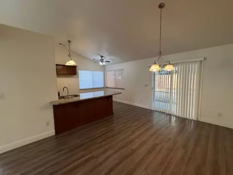 Living - 523 Chesterfield Dr, Patterson, CA 95363 photo 5 of 6