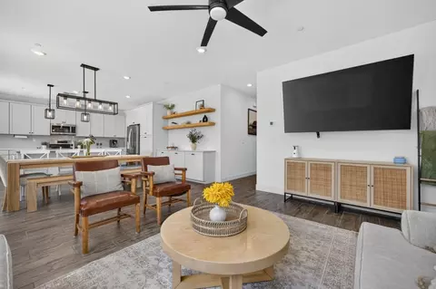 6016 Waddington Way, Roseville, CA 95747