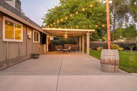 Exterior - 5506 Brooks Ave, Loomis, CA 95650 photo 2 of 11