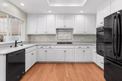 Kitchen - 13284 Thistle Loop, Penn Valley, CA 95946 photo 4 of 4