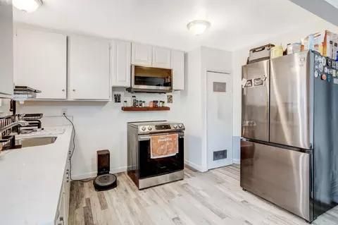 Kitchen - 415 K St, Modesto, CA 95351 photo 2 of 3