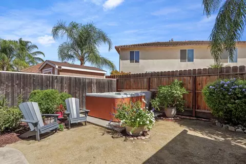 Exterior - 3108 Collingham Dr, Modesto, CA 95355 photo 4 of 13