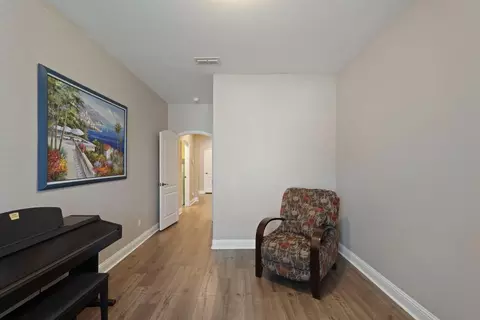 Entry Way - 3108 Collingham Dr, Modesto, CA 95355 photo 2 of 4