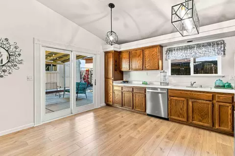 Kitchen - 4072 Donald Dr, Olivehurst, CA 95961 photo 3 of 4