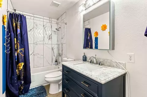 Bath - 4072 Donald Dr, Olivehurst, CA 95961 photo 2 of 2