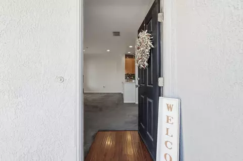 5201 Laguna Oaks Dr #14, Elk Grove, CA 95758