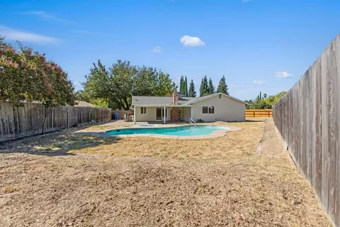 Exterior - 3708 Cicada Ct, Modesto, CA 95356 photo 8 of 9