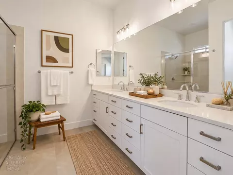 Bath - 2298 Dilip Dr, Manteca, CA 95337 photo 2 of 4