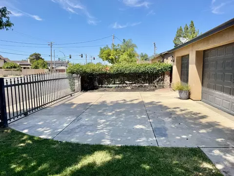 Exterior - 3868 Central Ave, Ceres, CA 95307 photo 4 of 8