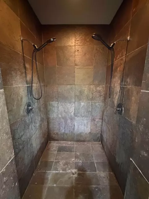 Bath - 3868 Central Ave, Ceres, CA 95307 photo 1 of 5