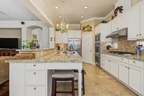 Kitchen - 236 Preakness Cir, Manteca, CA 95337 photo 2 of 7
