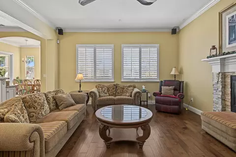 Living - 236 Preakness Cir, Manteca, CA 95337 photo 3 of 3