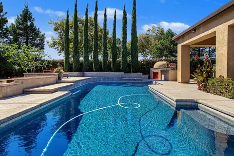 Exterior - 236 Preakness Cir, Manteca, CA 95337 photo 2 of 19
