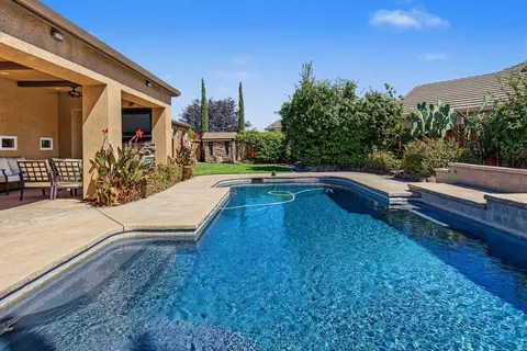 Exterior - 236 Preakness Cir, Manteca, CA 95337 photo 10 of 19