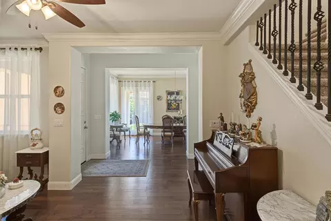 Entry Way - 236 Preakness Cir, Manteca, CA 95337 photo 2 of 7