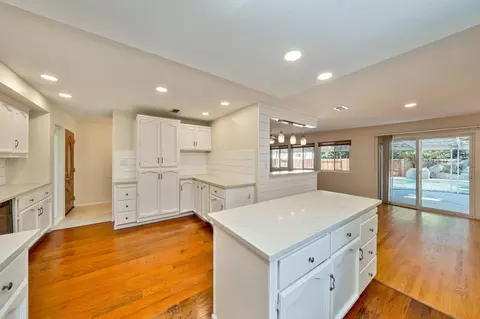 Kitchen - 8274 Central Ave, Orangevale, CA 95662 photo 6 of 11