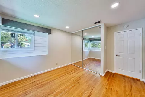Bedroom - 8274 Central Ave, Orangevale, CA 95662 photo 5 of 7