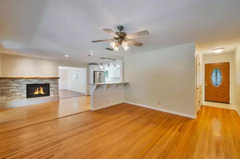 Living - 8274 Central Ave, Orangevale, CA 95662 photo 3 of 12