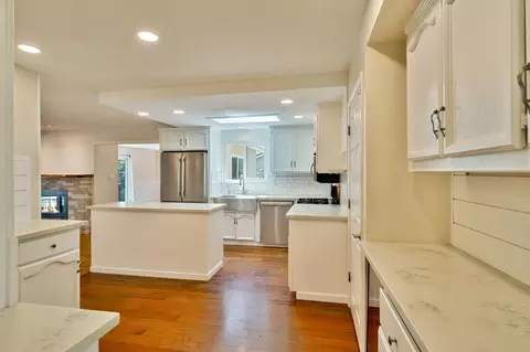 Kitchen - 8274 Central Ave, Orangevale, CA 95662 photo 2 of 11