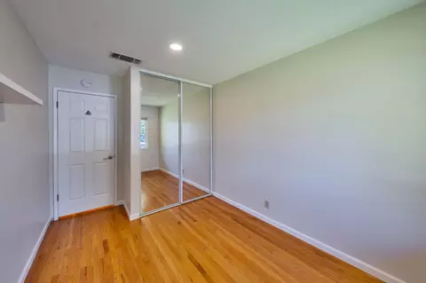Bedroom - 8274 Central Ave, Orangevale, CA 95662 photo 3 of 7