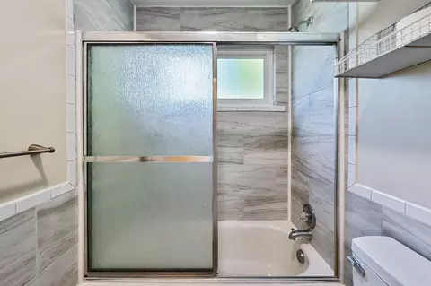 Bath - 8274 Central Ave, Orangevale, CA 95662 photo 3 of 5