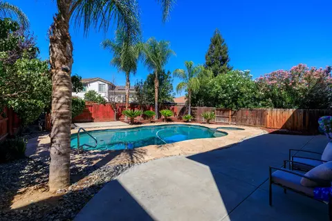 Exterior - 4241 Glenhaven Dr, Tracy, CA 95377 photo 5 of 13