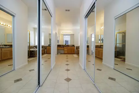 Entry Way - 4241 Glenhaven Dr, Tracy, CA 95377 photo 7 of 8