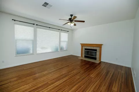 Living - 4241 Glenhaven Dr, Tracy, CA 95377 photo 14 of 15