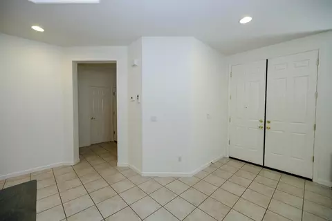 Entry Way - 4241 Glenhaven Dr, Tracy, CA 95377 photo 1 of 8