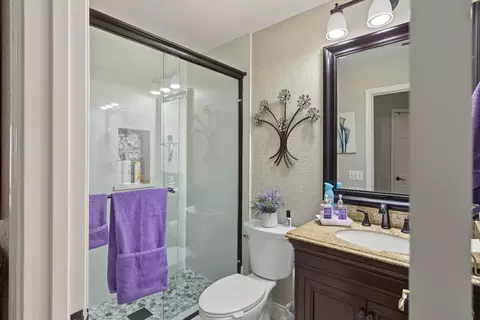 Bath - 13562 Jasper Ct, Lathrop, CA 95330 photo 9 of 9