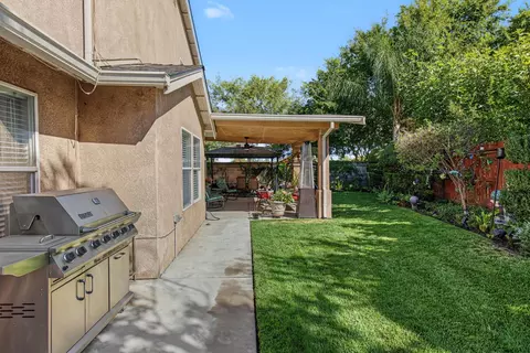 Exterior - 13562 Jasper Ct, Lathrop, CA 95330 photo 9 of 11