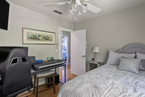 Bedroom - 13562 Jasper Ct, Lathrop, CA 95330 photo 8 of 10