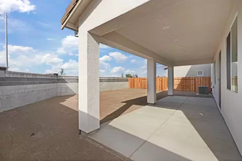 Exterior - 416 Vinal Dr, Manteca, CA 95337 photo 1 of 6