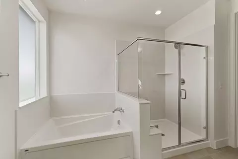 Bath - 416 Vinal Dr, Manteca, CA 95337 photo 5 of 5