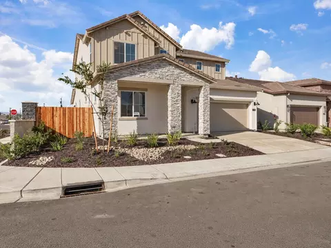Exterior - 416 Vinal Dr, Manteca, CA 95337 photo 5 of 6