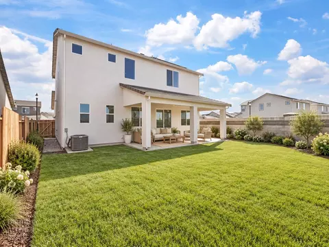 Exterior - 416 Vinal Dr, Manteca, CA 95337 photo 2 of 6