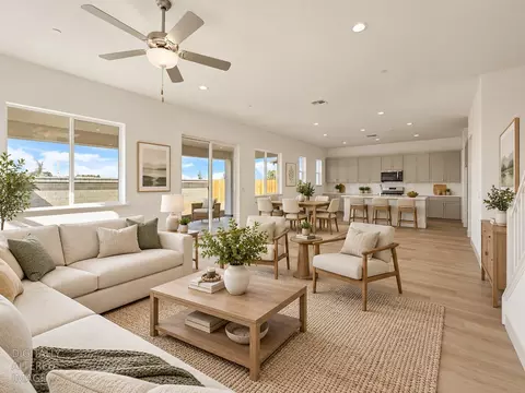 Living - 416 Vinal Dr, Manteca, CA 95337 photo 3 of 4