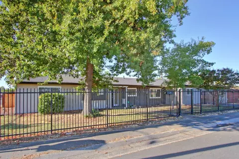 950 G St, Rio Linda, CA 95673