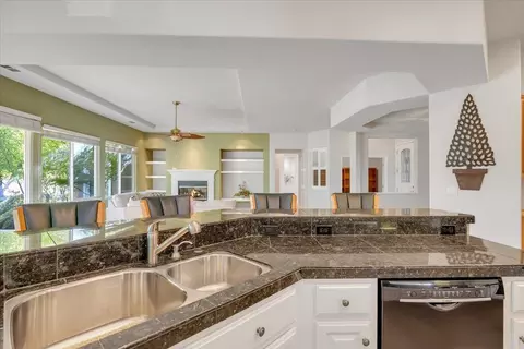 Kitchen - 8 Rock Ridge Ct, Copperopolis, CA 95228 photo 4 of 7