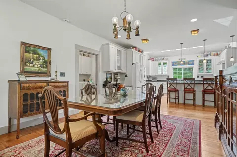 Dining - 14232 Sutter Creek Rd, Sutter Creek, CA 95685 photo 4 of 5