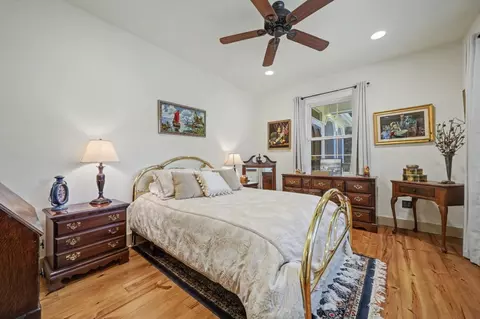 Bedroom - 14232 Sutter Creek Rd, Sutter Creek, CA 95685 photo 1 of 11