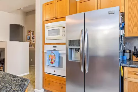 Kitchen - 1812 Legend Dr, Modesto, CA 95357 photo 3 of 4