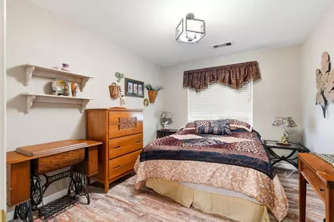 Bedroom - 1812 Legend Dr, Modesto, CA 95357 photo 2 of 3