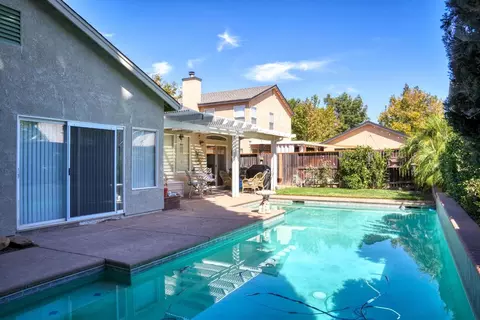 Exterior - 1812 Legend Dr, Modesto, CA 95357 photo 9 of 11