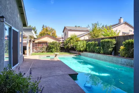 Exterior - 1812 Legend Dr, Modesto, CA 95357 photo 6 of 11